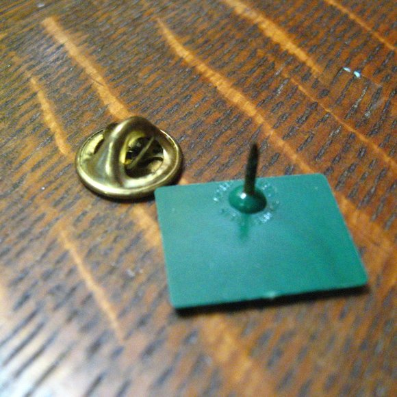 Lumber Building Material Vintage Lapel Pin - Picture 3 of 4